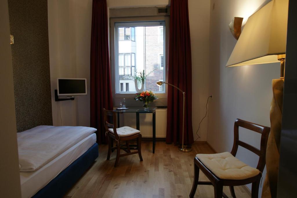 Hotel Stern Dusseldorf Room photo